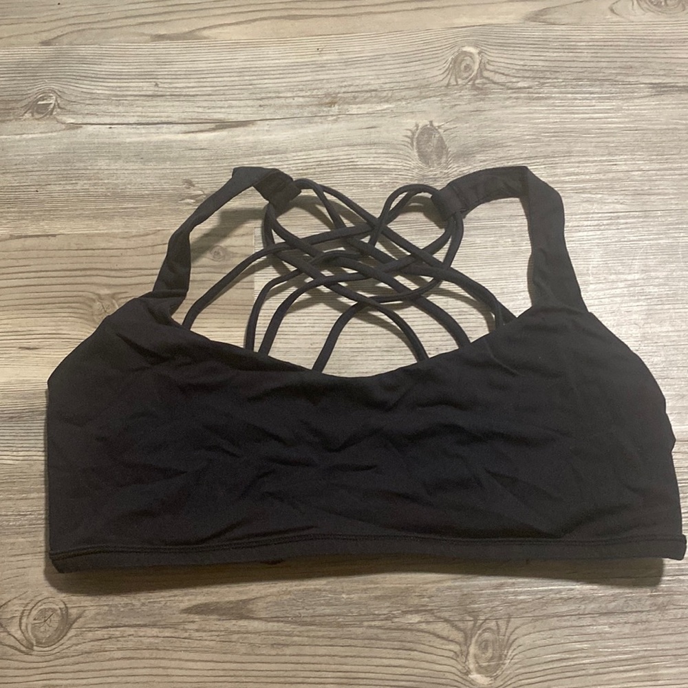 Lululemon Free to be wild bra Size 10